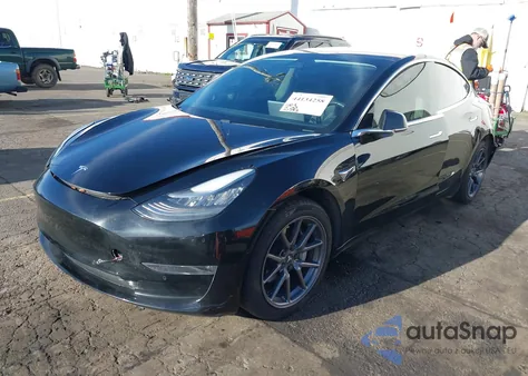 2020 Tesla Model 3 Long Range Dual Motor All-Wheel Drive z USA, uszkodzony, nr VIN 5YJ3E1EB3LF811733